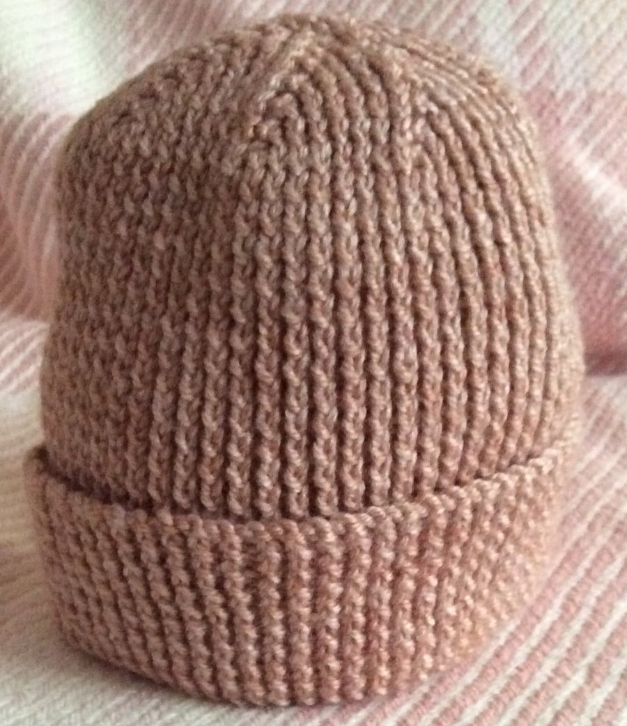 Knitted Hat in a Beige Ribbed Design Adult Unisex Men Ladies 