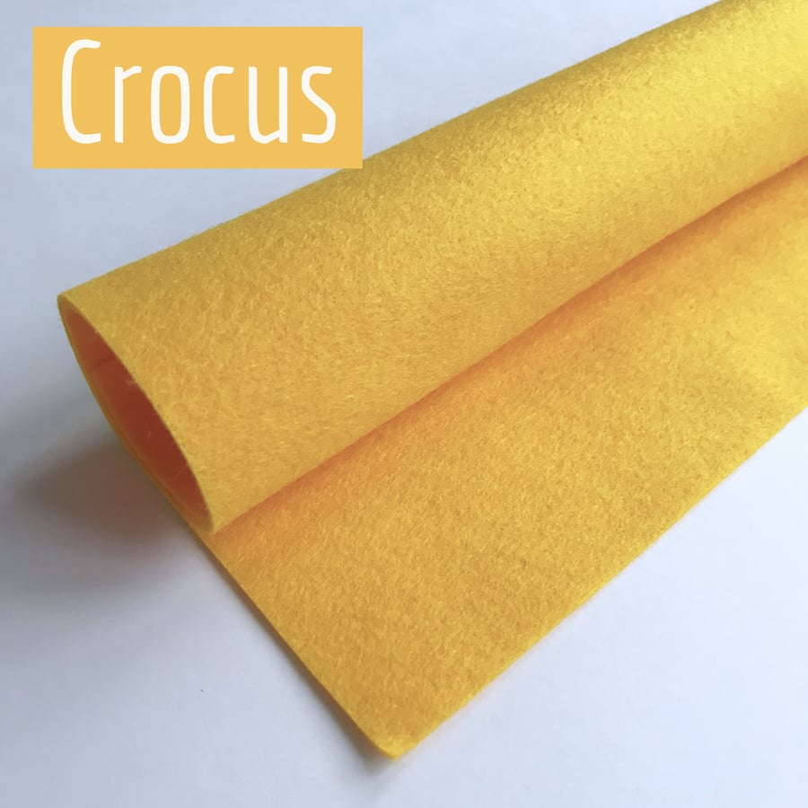 CROCUS Yellow Felt - MEDIUM - 27x33cm Polyester Felt Sheet