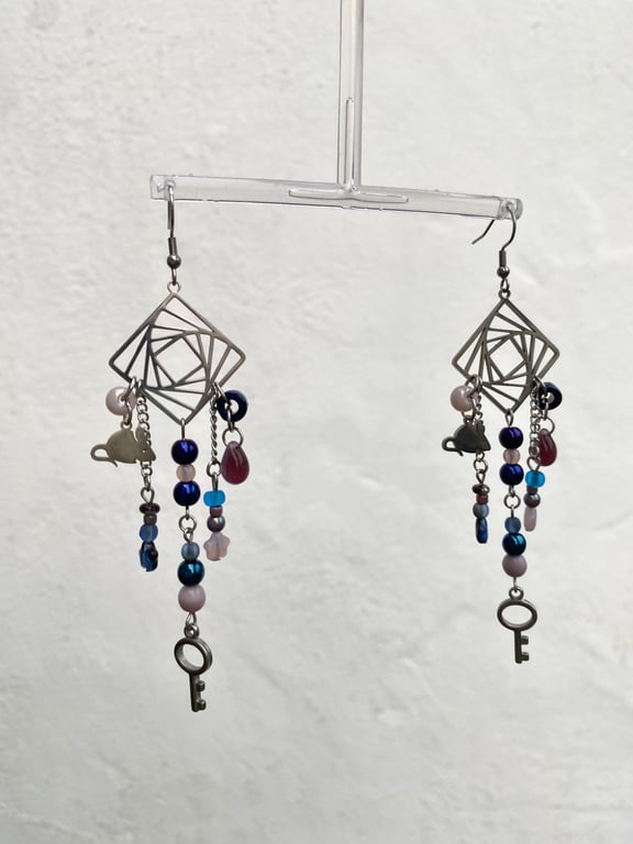 Tunnel Through the Other World Earrings - Coraline Inspired