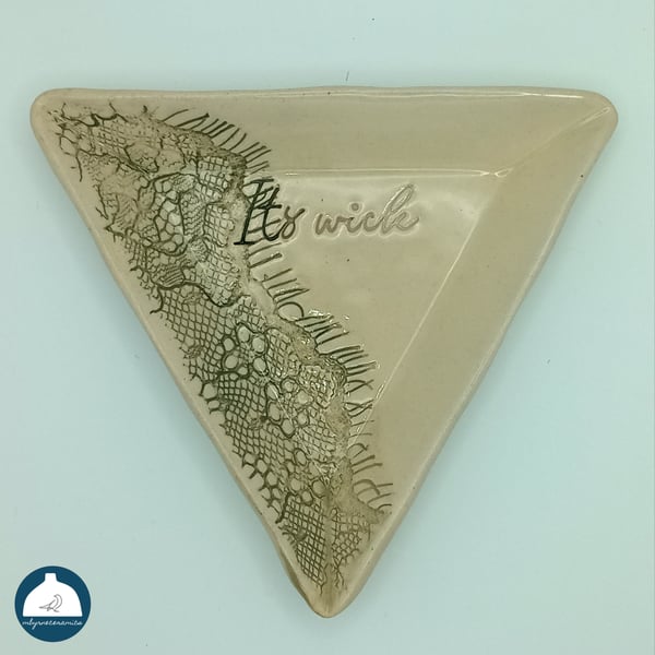 Ceramic votive holder