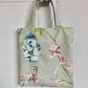 Tote bag in oriental theme print fabric 