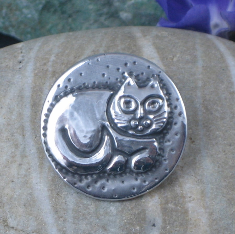 Cat Brooch in Silver Pewter