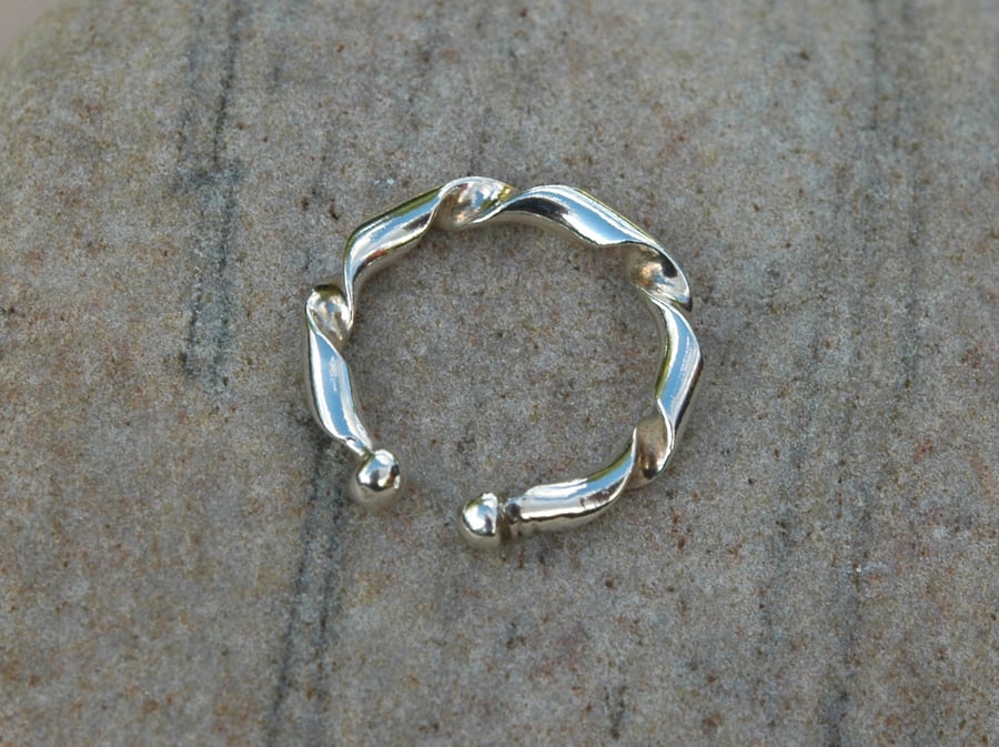 Sterling Silver Open Torc Ring, size L-M,   R41D