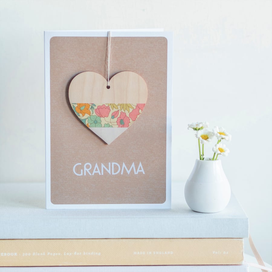 Grandma Greetings Card - Keepsake Card, Heart Decoration, Cards for Grandma, Car