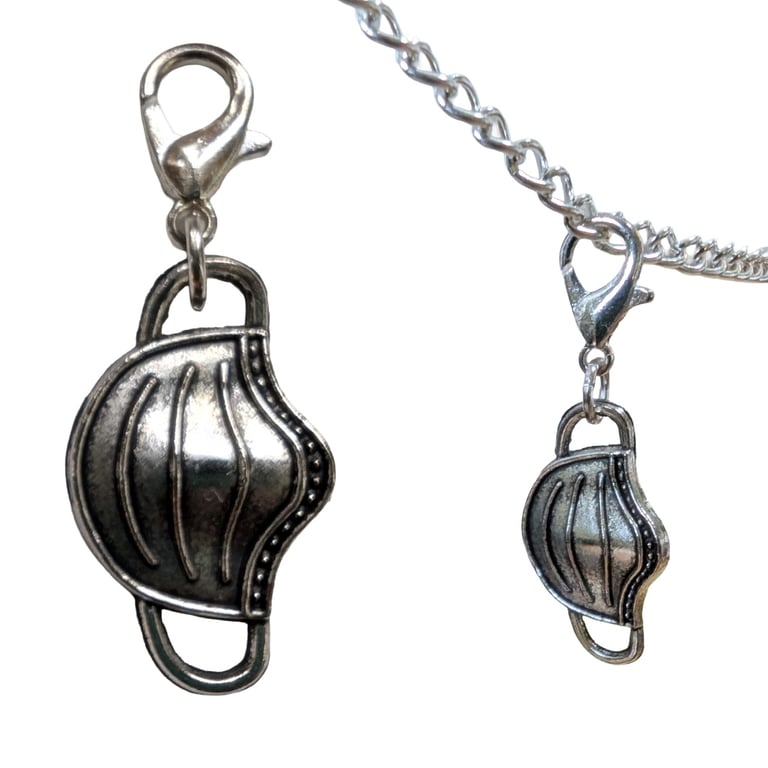 Detachable face mask charm