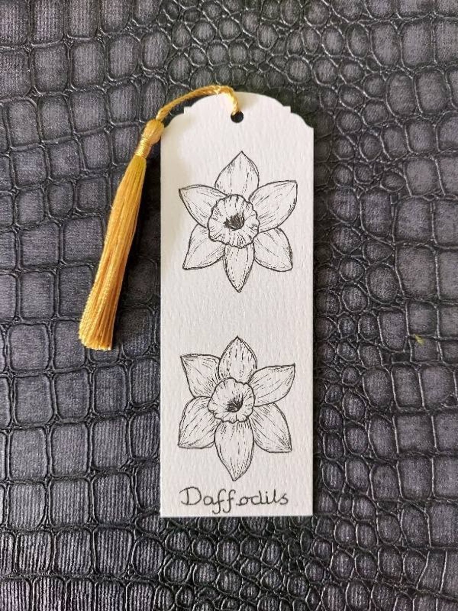 Hand-Drawn Botanical Bookmark - Daffodil - Ink Illustration with gold tassel