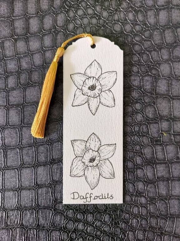 Hand-Drawn Botanical Bookmark - Daffodil - Ink Illustration with gold tassel