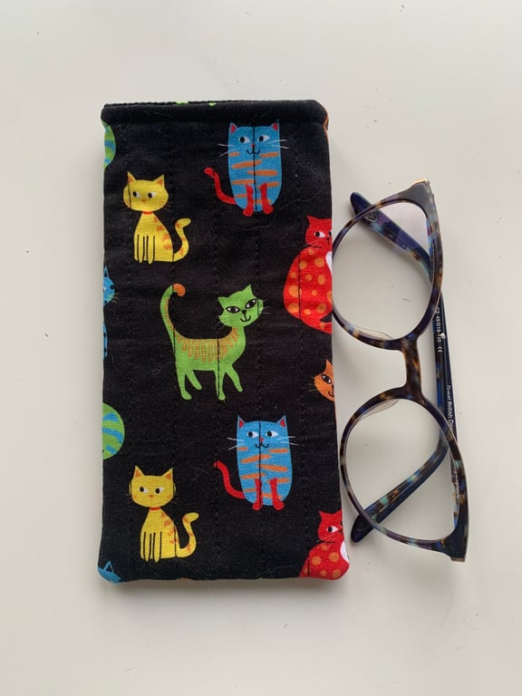 Cat Print Quilted Fabric Glasses Case