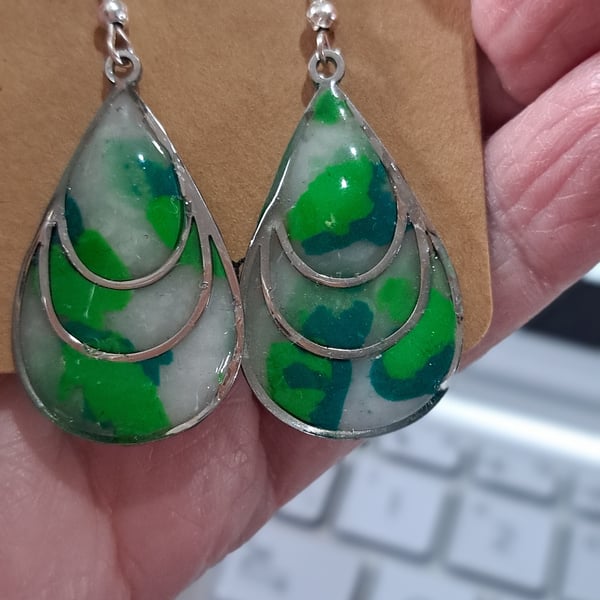 Lovely pair of oval bezel and polymer clay earrings. Green, white, light green 