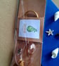 Shells in resin initial keyring letter C - Image 3