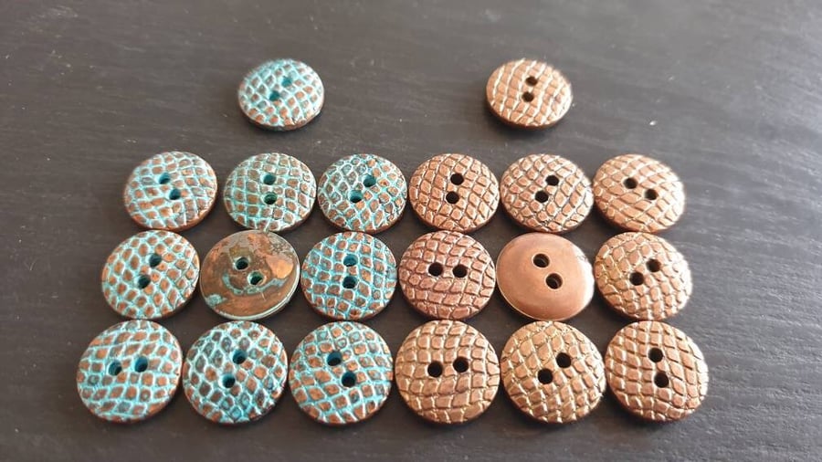 15mm 24L Italian 1980's vintage Snakeskin effect buttons in 2 Rare colours