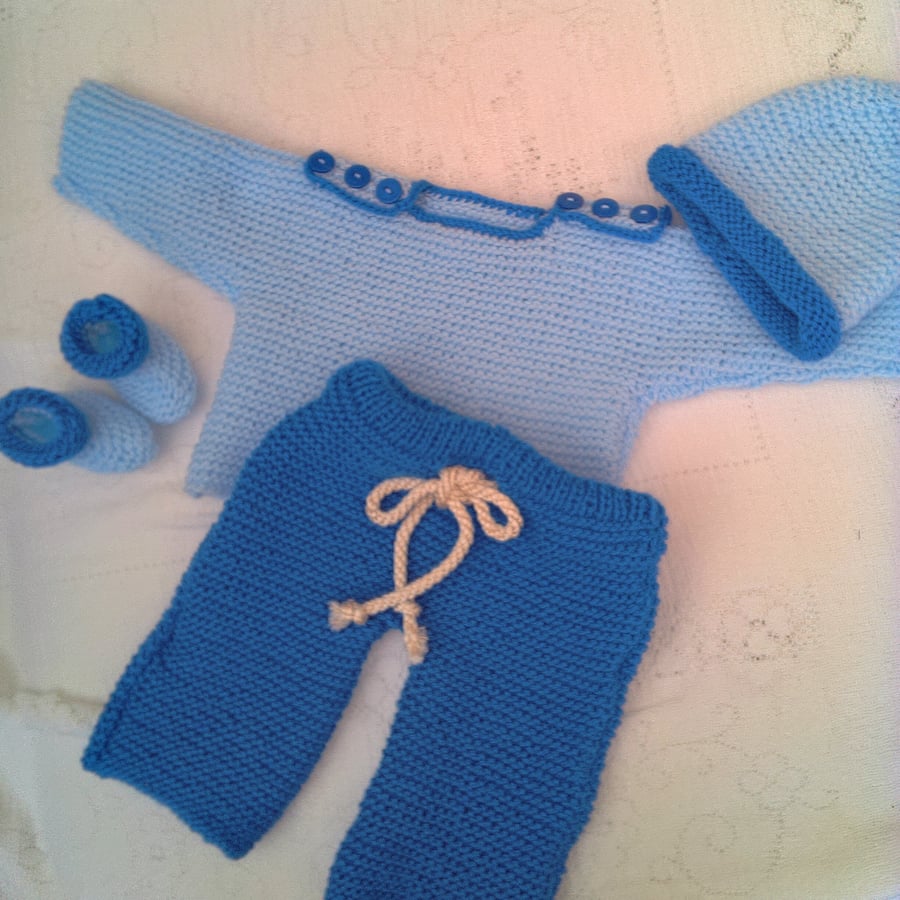 Knitted 4 Piece Outfit for A Baby, Baby Shower Gift, Baby's Outfit,Custom Make