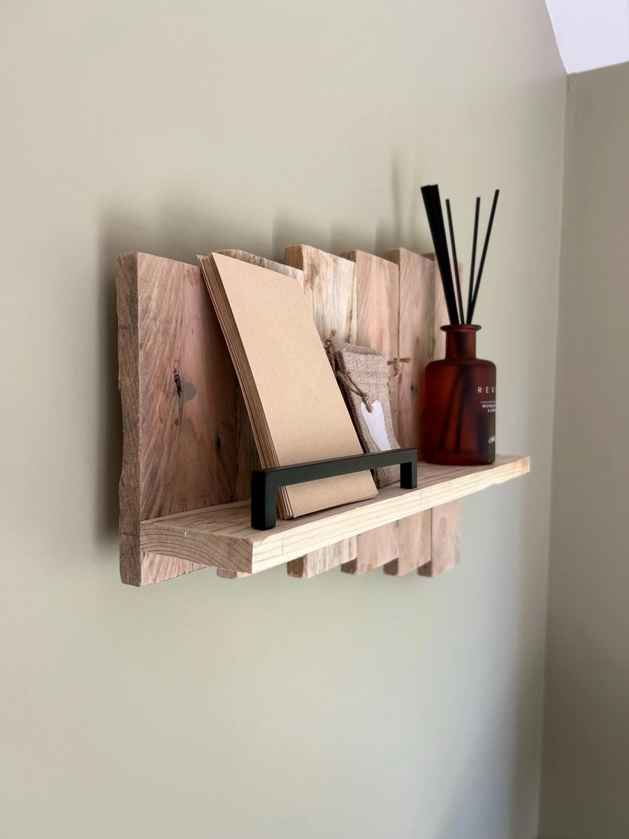 Wooden shelf made from recycled pallets with or without shelf bracket 