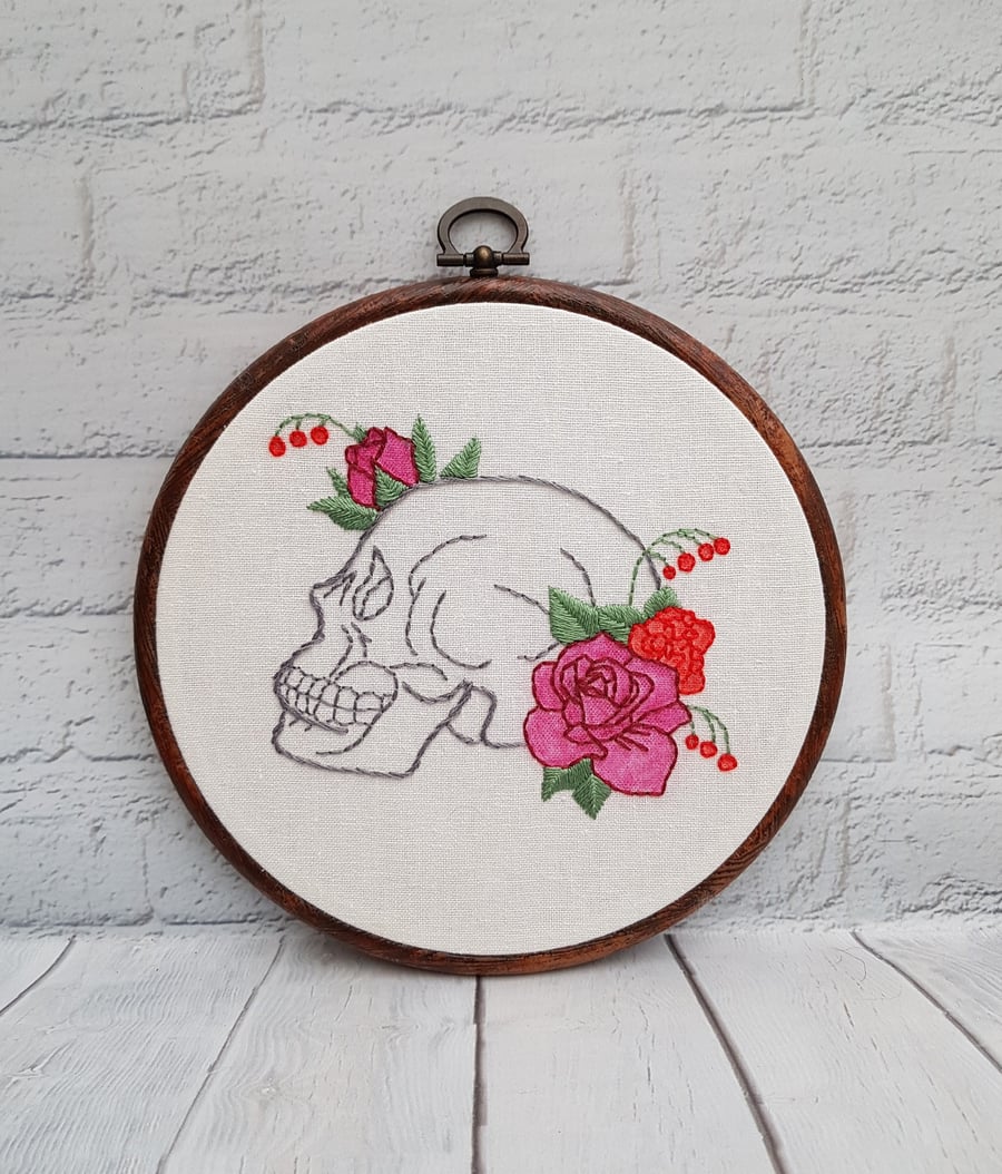 Floral Skull Embroidery, Skull Wall Art, Skull and Roses Embroidery