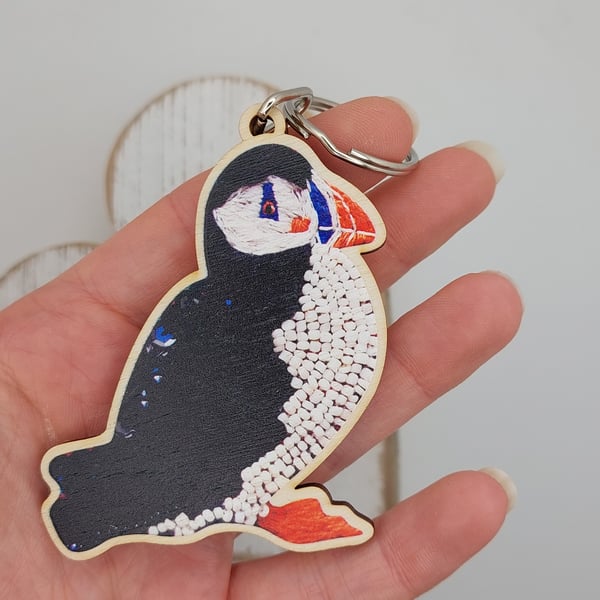 Wooden puffin keyring