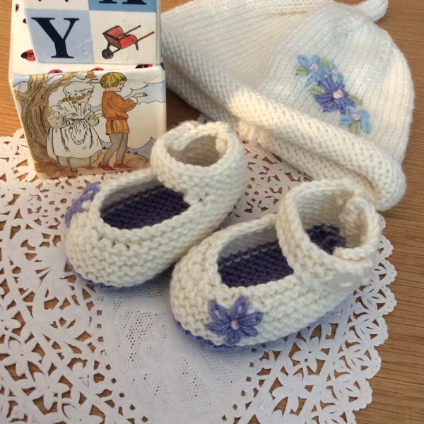 Hand Knitted Mary Jane Baby Booties