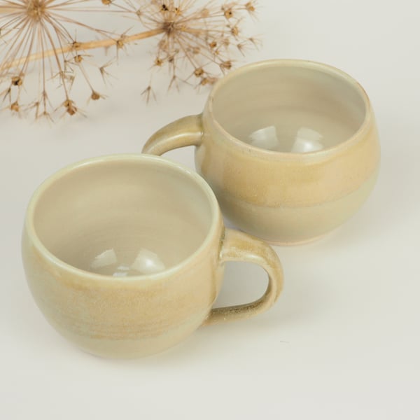 Pair of round mugs - Pale Green