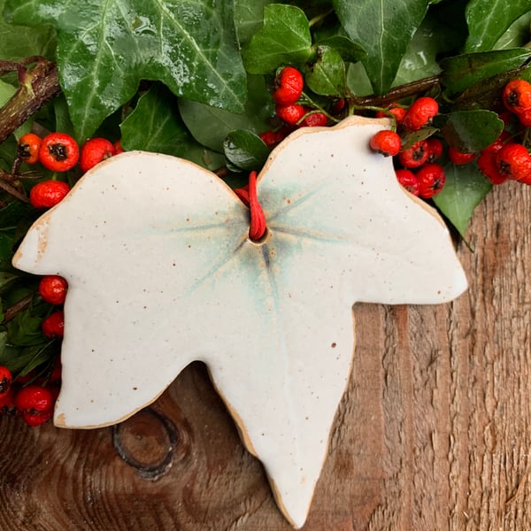 Ceramic Festive Ivy Leaf Decoration
