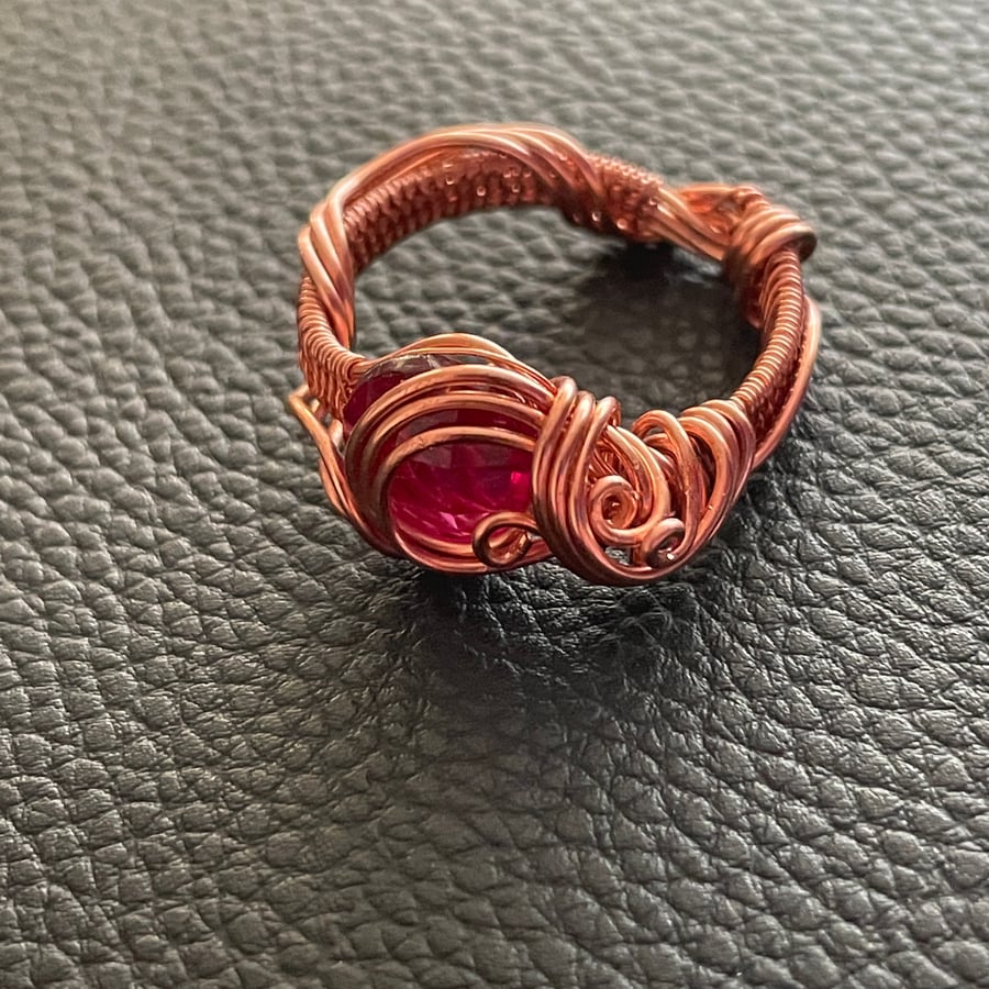Beautiful Copper Rhinestone Textured Ring Size 9 (UK size S)