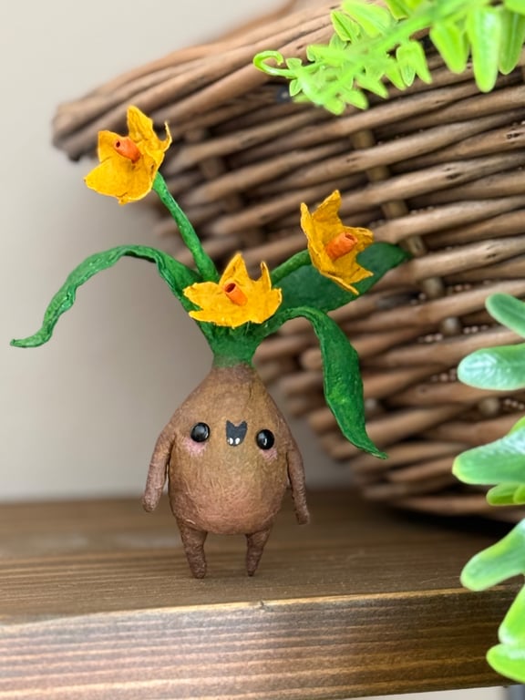 Spun Cotton Miniature Daffodil Bulb Doll