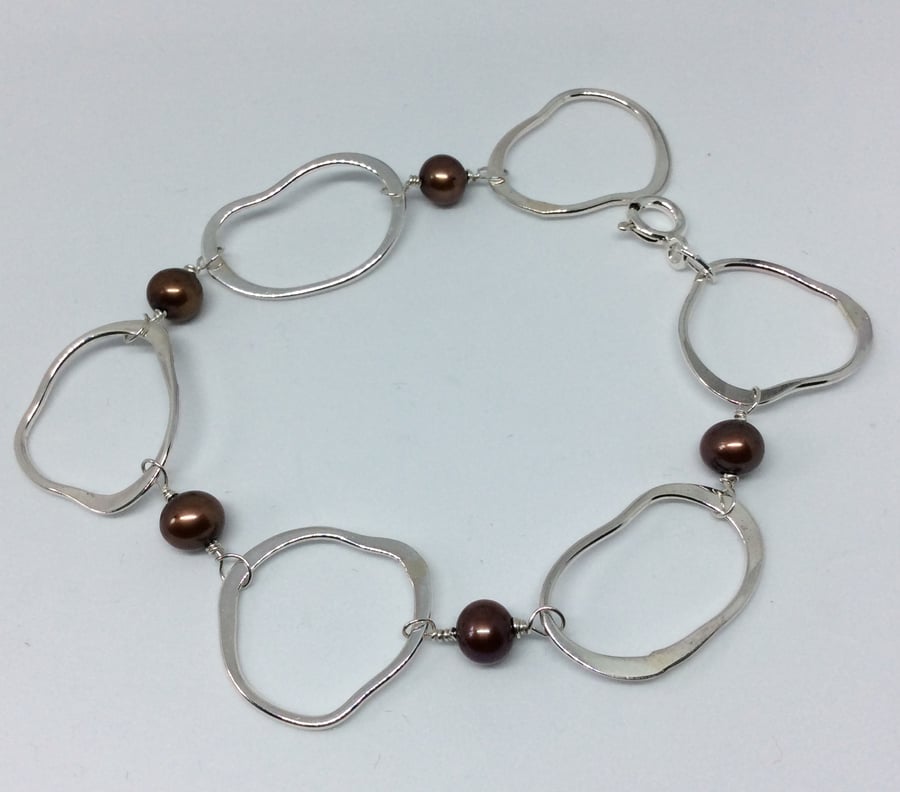 Brown pearl oval bracelet 