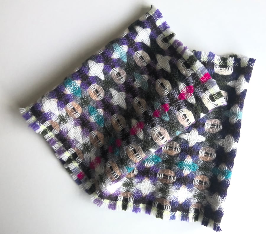 Handwoven Lambswool Cowl in Purple and Green 3