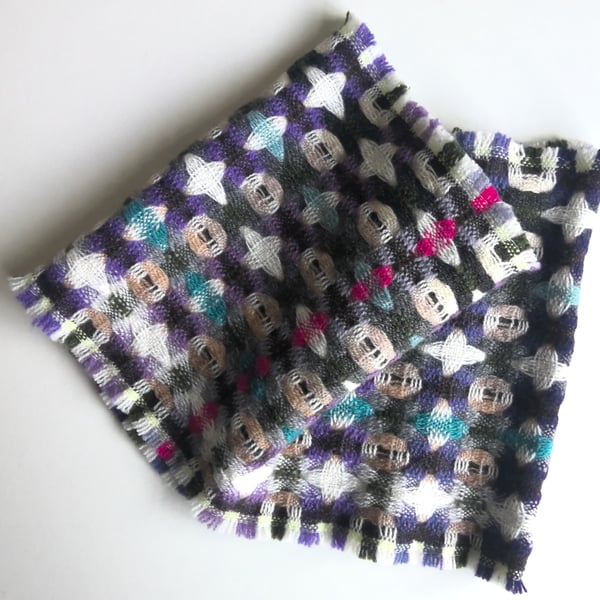 Handwoven Lambswool Cowl in Purple and Green 3