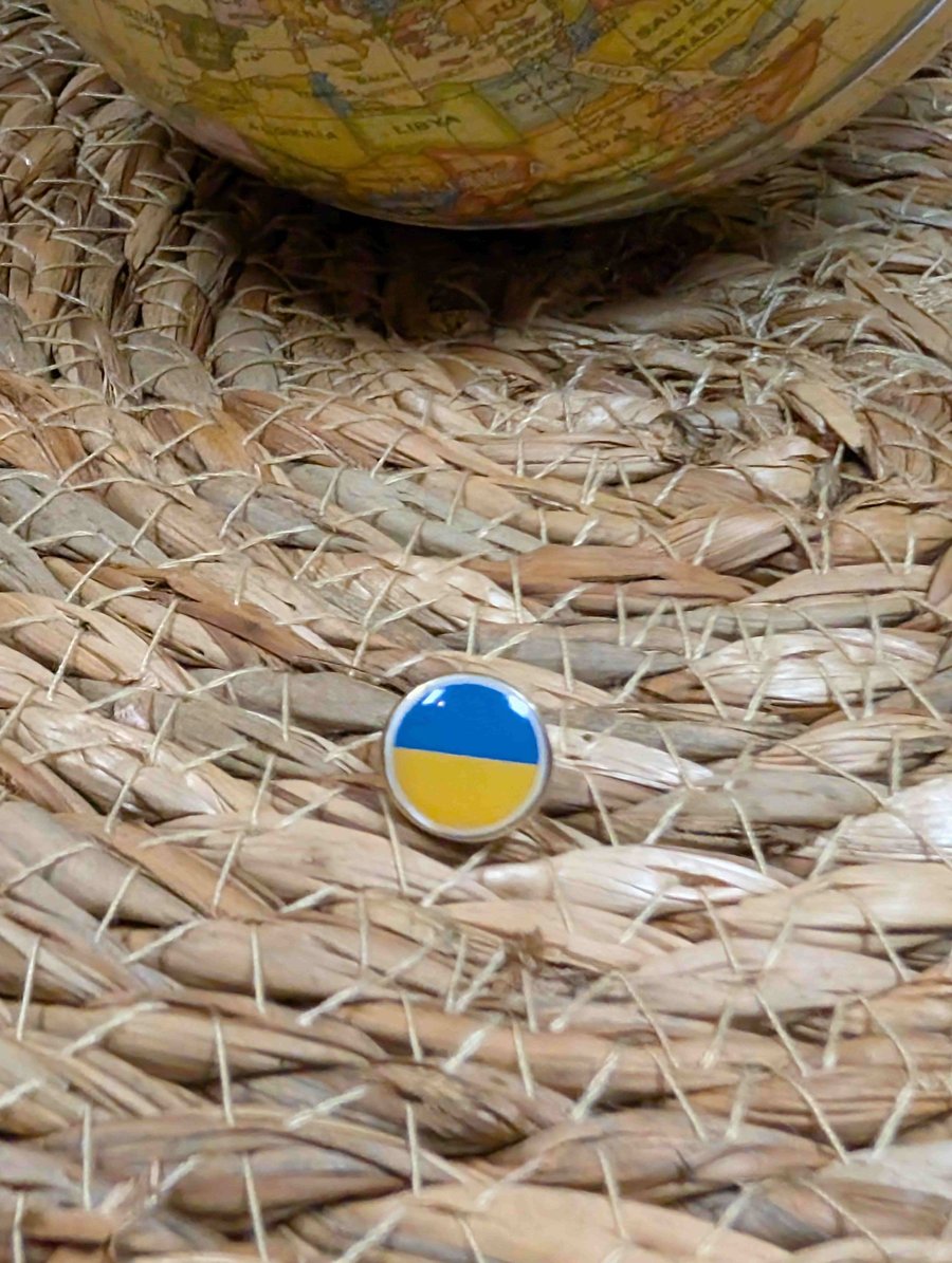 Ukraine Flag Map Pin – European Travel Map Push Pin for Wooden Maps, Ukrainian