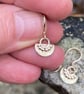 9ct gold small dangle earrings - Image 3