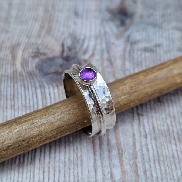 Sterling Silver Hammered Spinner Ring with Purple Amethyst Gemstone