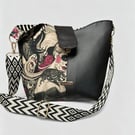 Magic Middle Bucket Bag