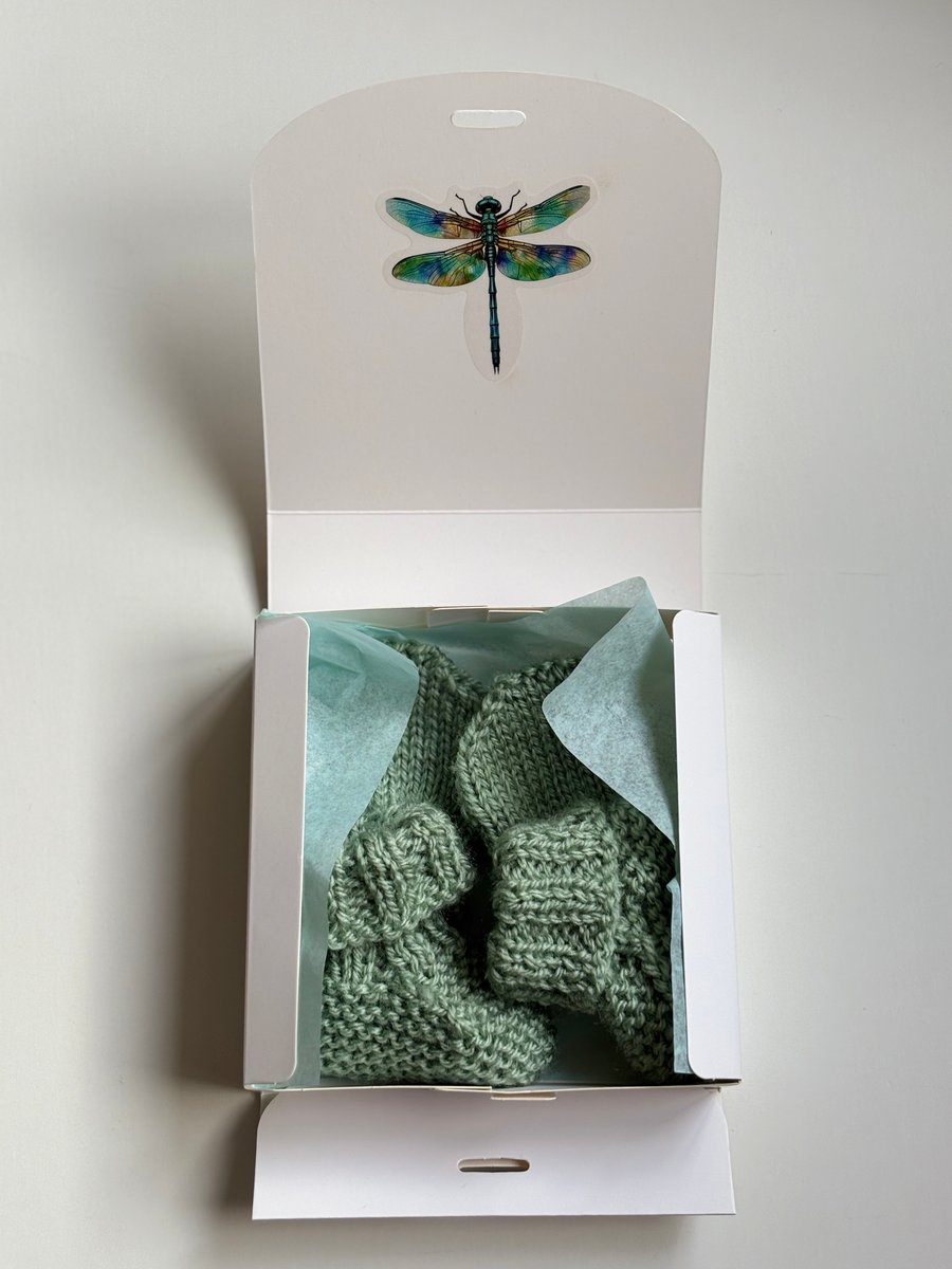 Baby gift set knitted nursery booties and mittens