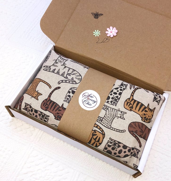 Wheat Bag Cool Cats Linen fabric Gift Set ivory fleece reverse  