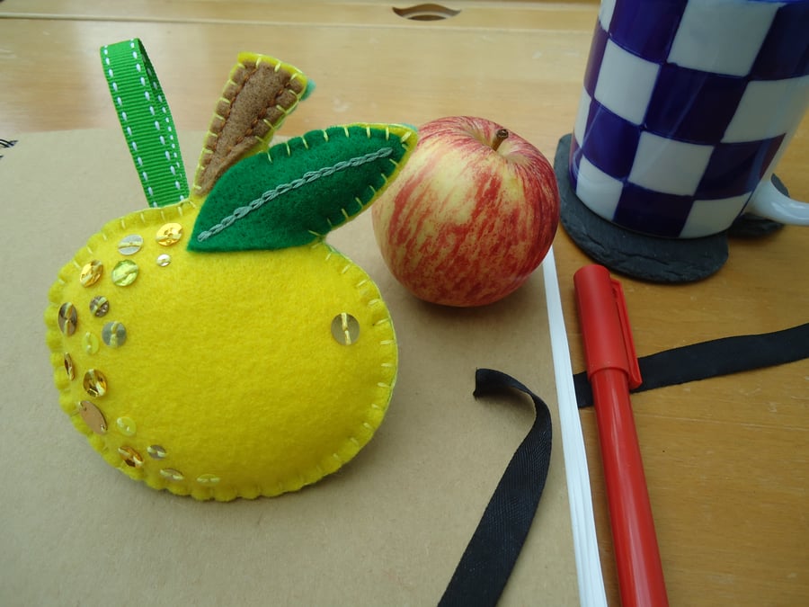 SALE! Apple for Teacher, Yellow