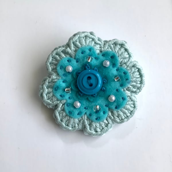 Crochet and Felt Flower Brooch in Turquoise