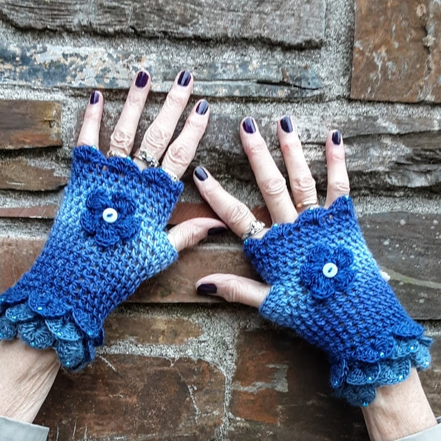 Fingerless on sale gloves uk