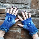 Fingerless gloves. Mittens. Wrist warmers. Free first class UK postage