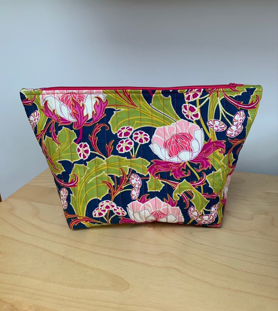 Bright Floral Fabric Quilted Fabric Wash Bag