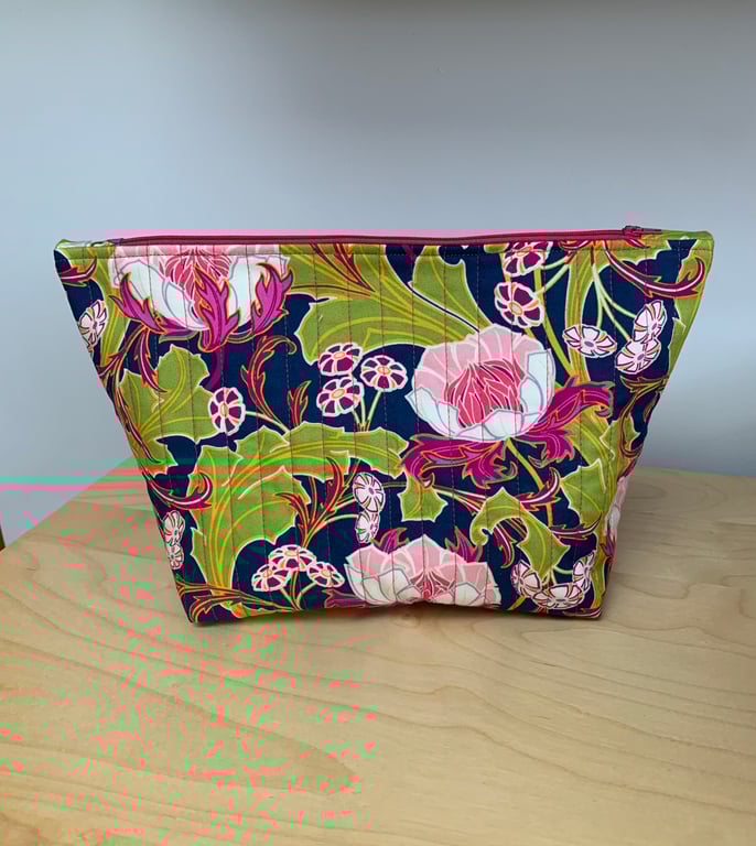 Bright Floral Fabric Quilted Fabric Wash Bag