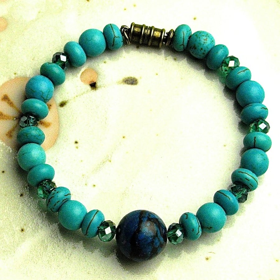 Turquoise and Howlite Bead Bracelet with Magnetic Clasp -  UK Free Post