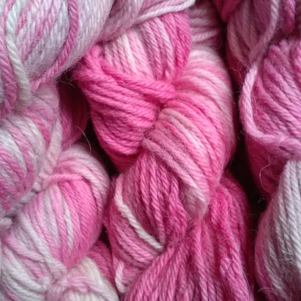 SPECIAL! 250g Hand-dyed  WOOL ALPACA DK Flamingo