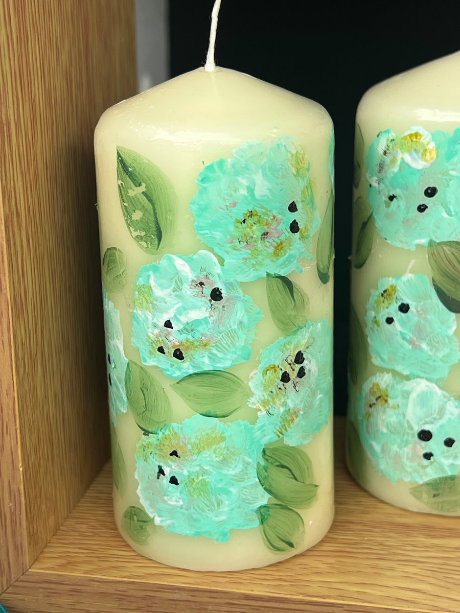 Ivory Pillar Hydrangea  Candle 10cm