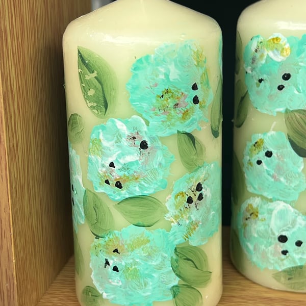 Ivory Pillar Hydrangea  Candle 10cm