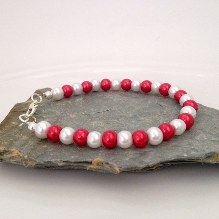 Red & White Glass Pearl Bracelet