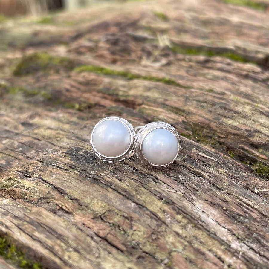 Sterling silver pearl stud earrings