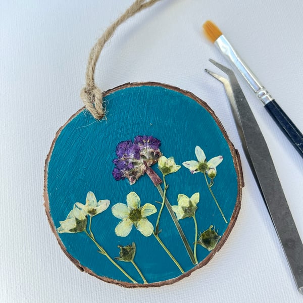 Real Pressed Flower Hand Painted Wood Slice Hanging Decoration