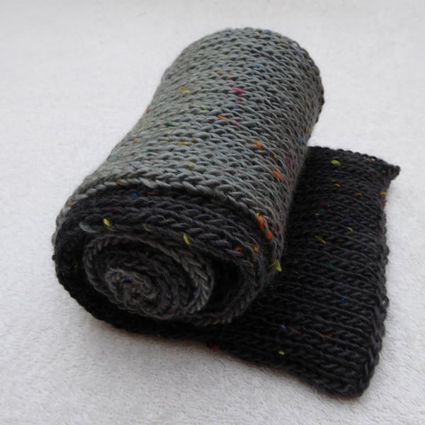 Scarf in Grey Country Tweed Yarn. Tube Knit.