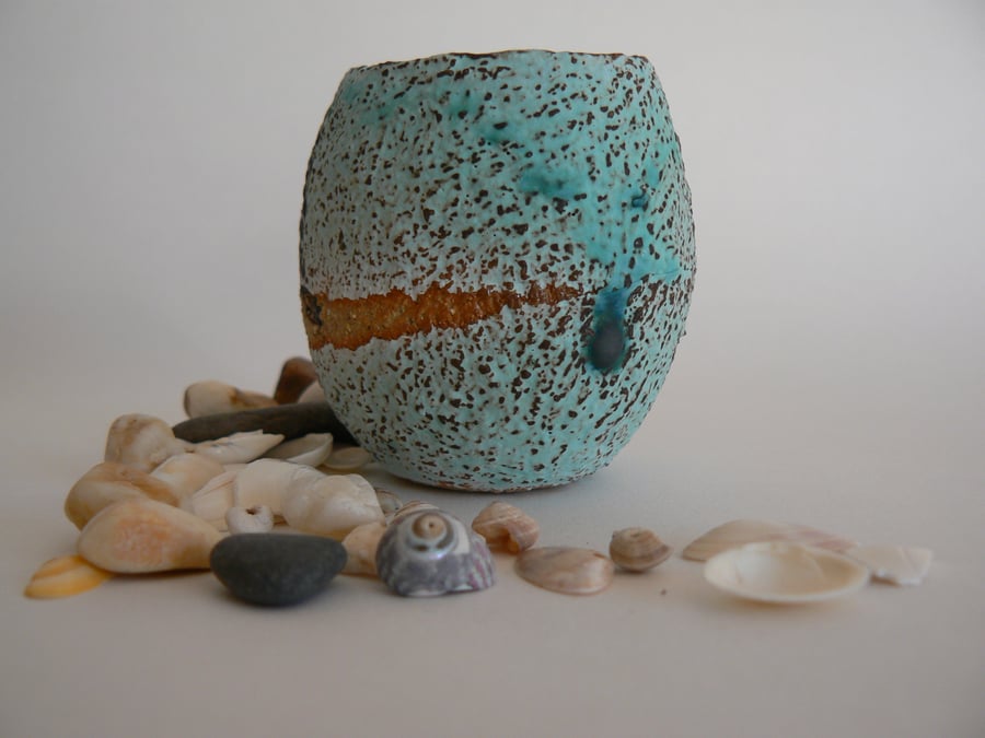 Ceramic Pebble Vase 