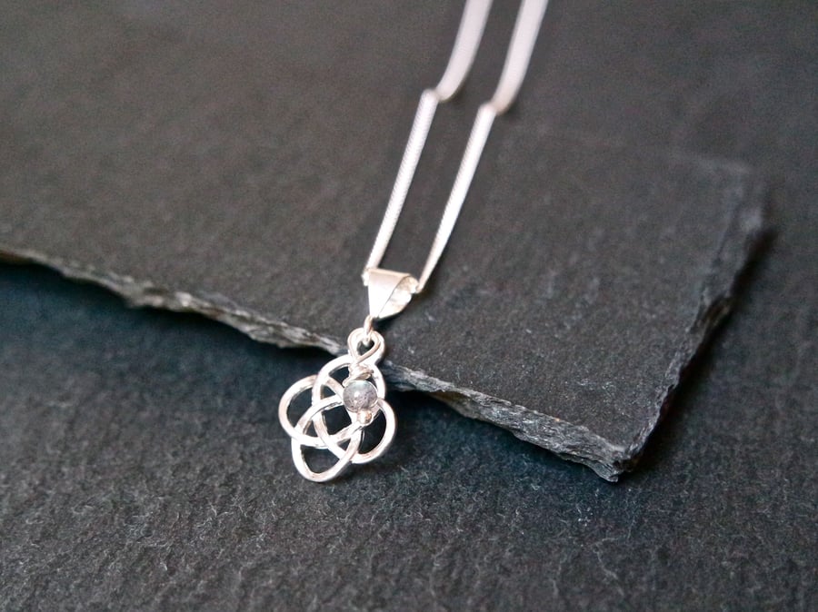 Sterling Silver Necklace - Celtic Knot Labradorit