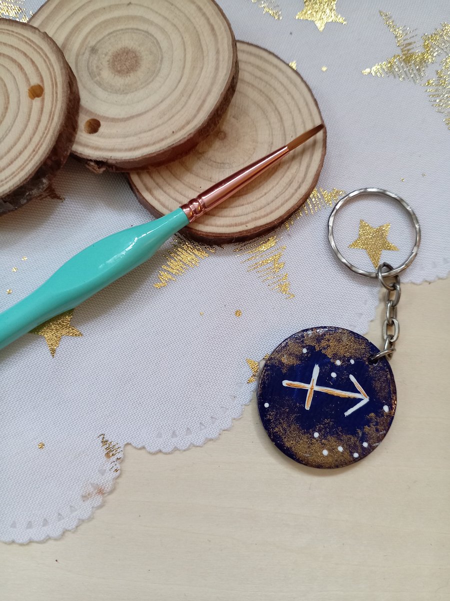 Wooden circular starsign sagittarius keyring